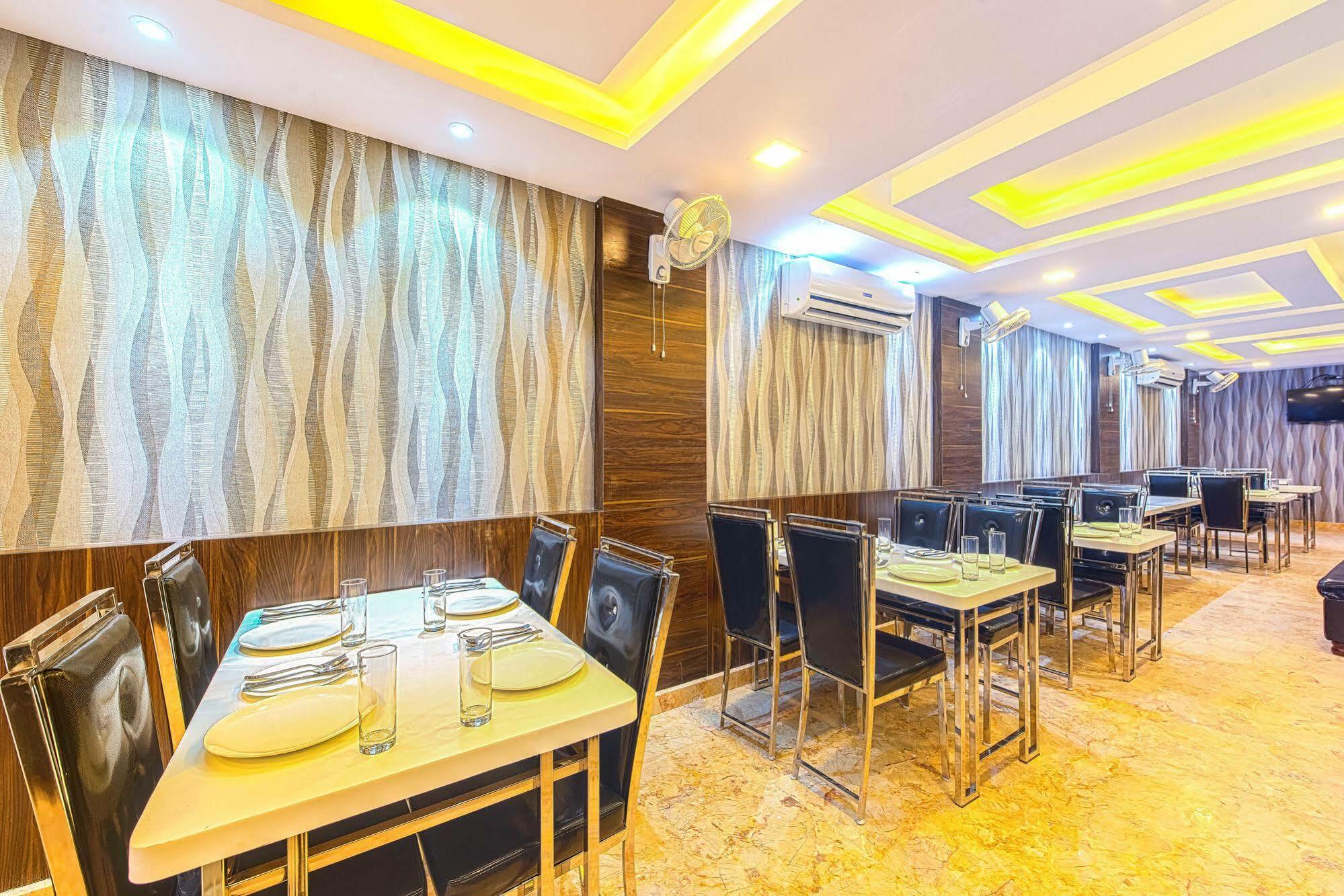 Treebo Orion Sapphire, Beck Bagan Hotel Kolkata Exterior photo